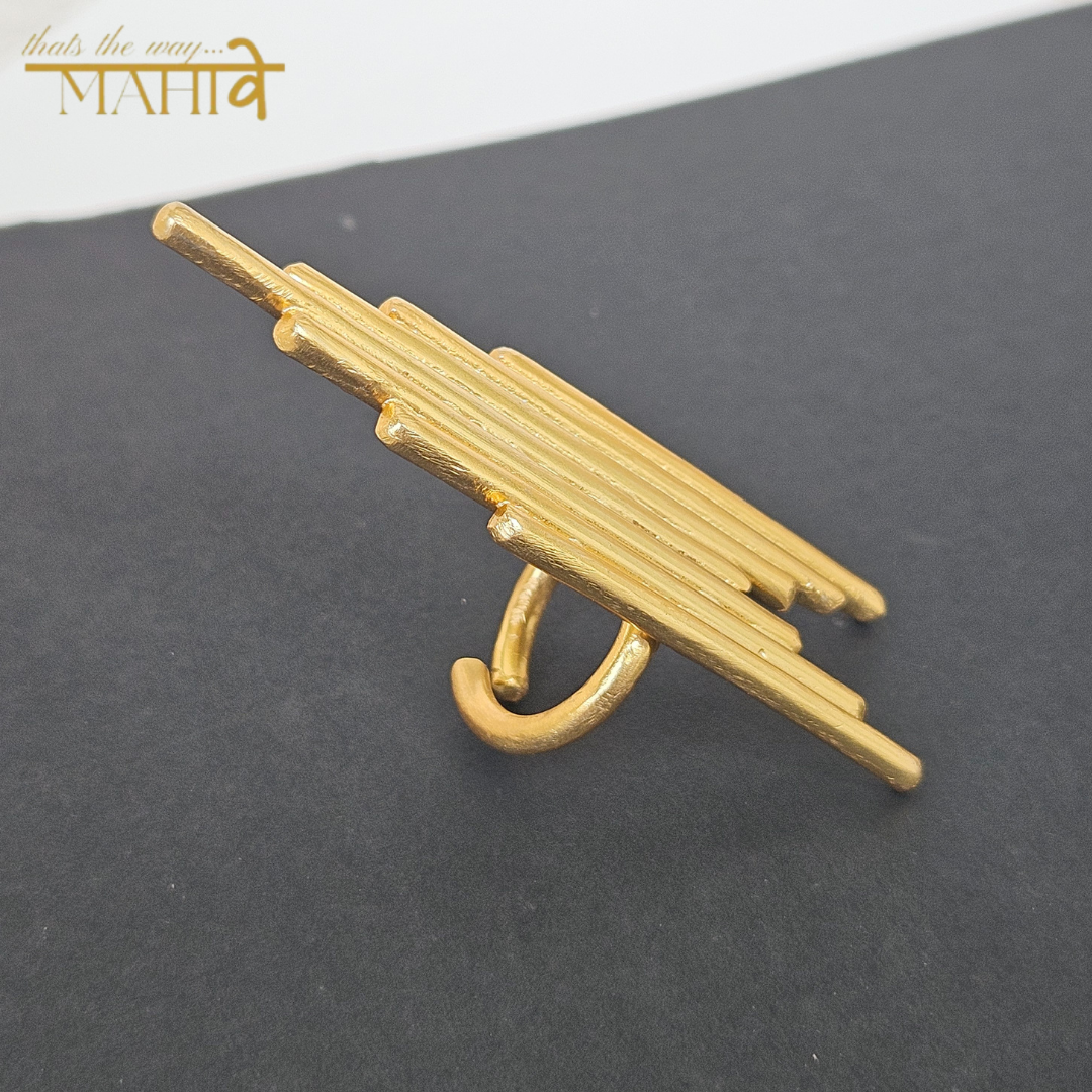 Dainty Spike Ring