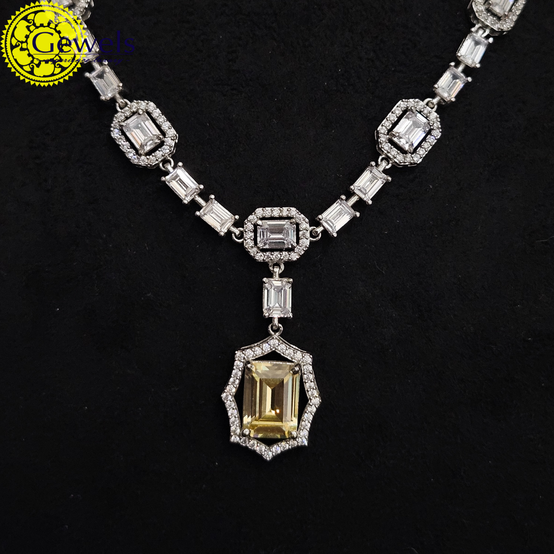 Aurora Necklace Set