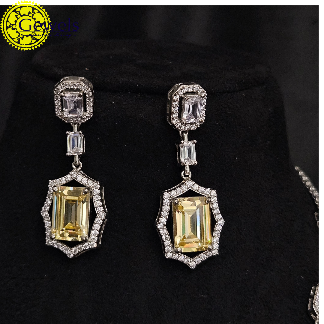 Aurora Necklace Set