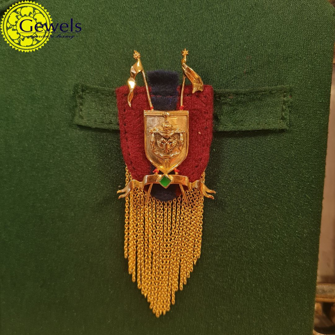 Gewels Navy Style Men's Brooch & Cuff Links