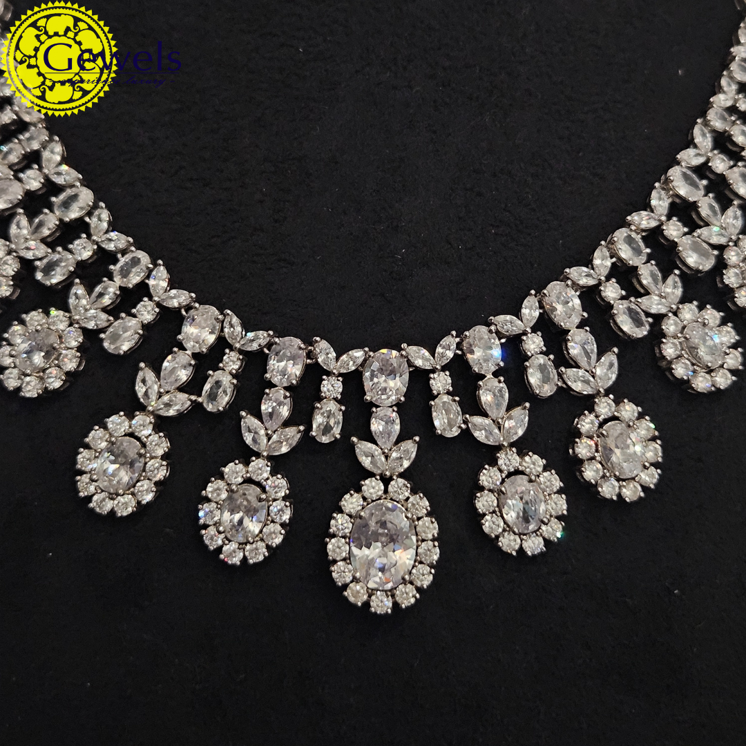 Gewels Chandrahaas Mala Neck Set