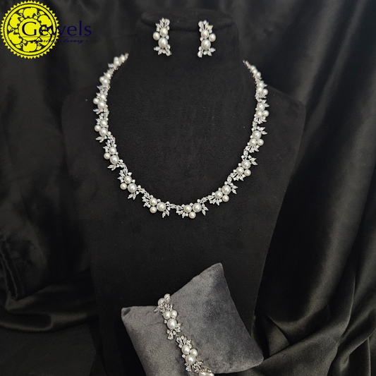 Gewels Muktamala Neck Set