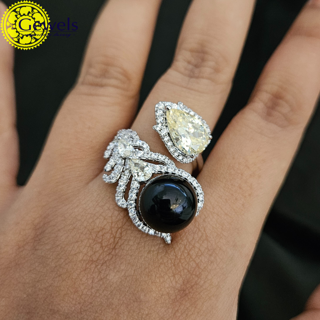 Gewels Chavi Sundara Rings