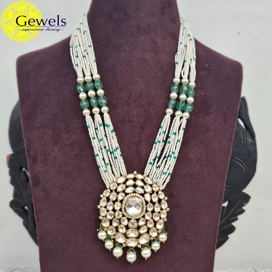 Gewels Meera Locket Necklace