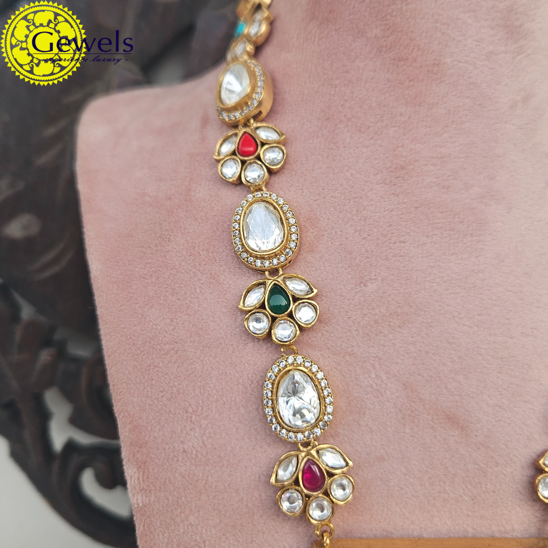Gewels Aiza Kundan Necklace