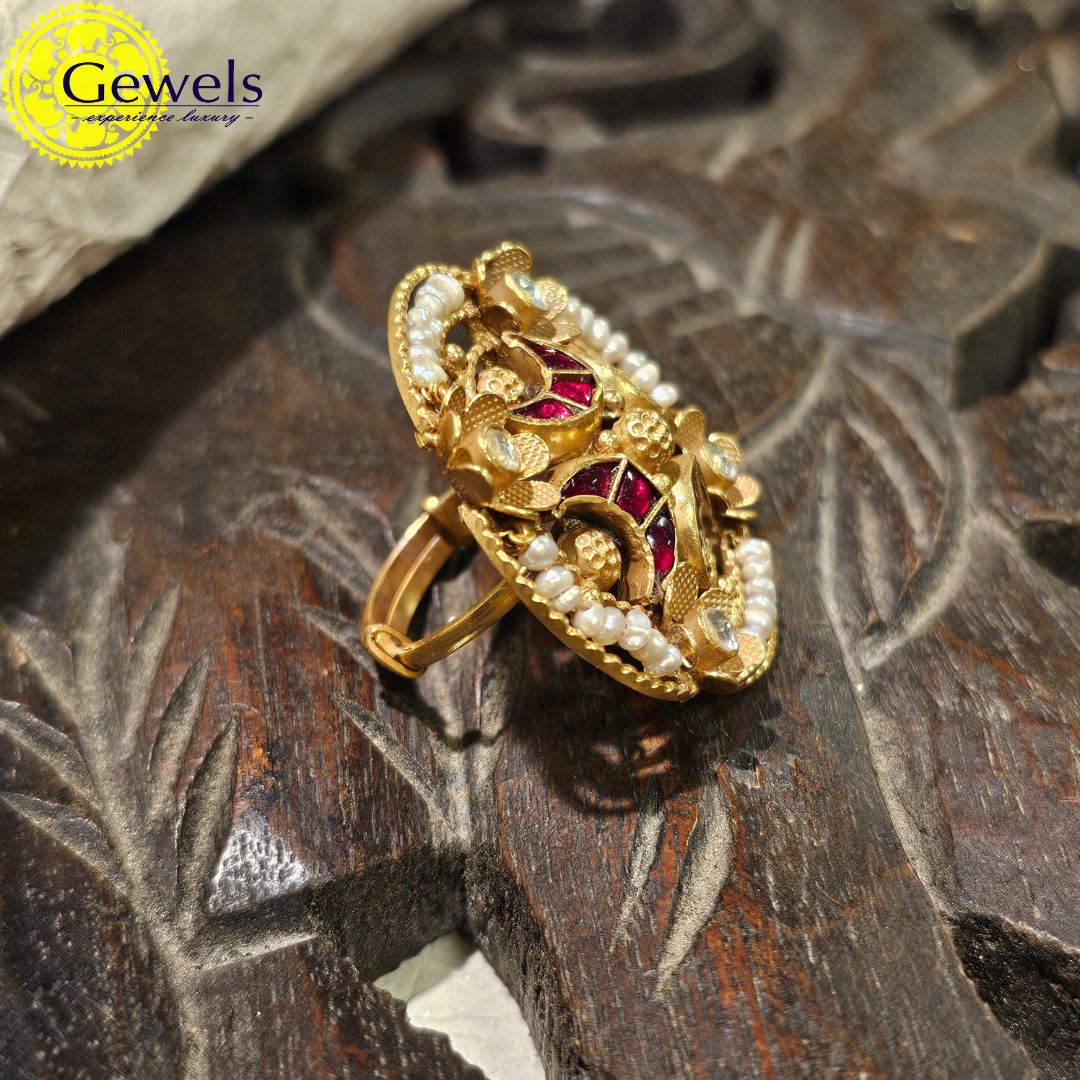 Gewels Surya Bandhan Ring