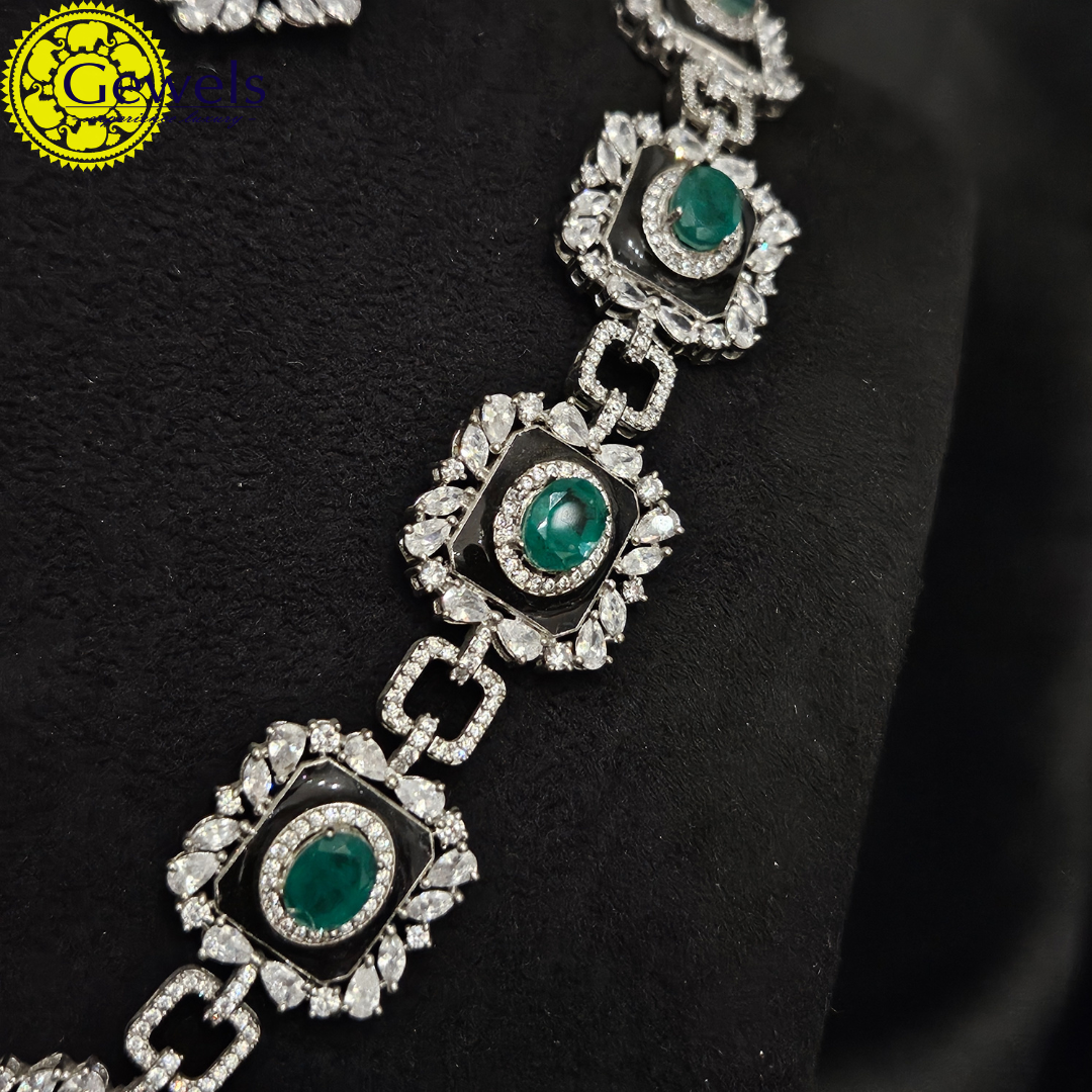 Gewels Diamond & Emerald Radiant Neclace Set