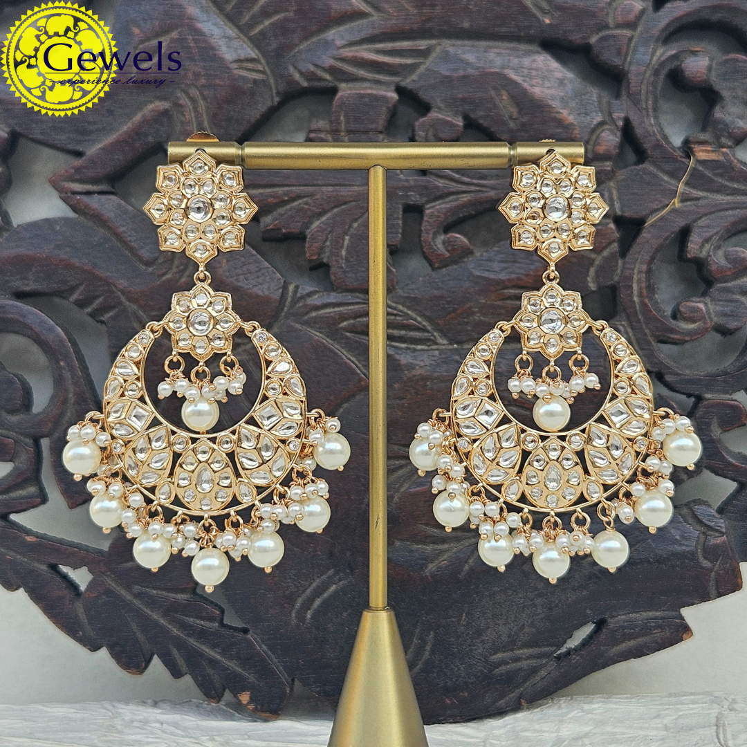 Gewels Jeeshna Earrings