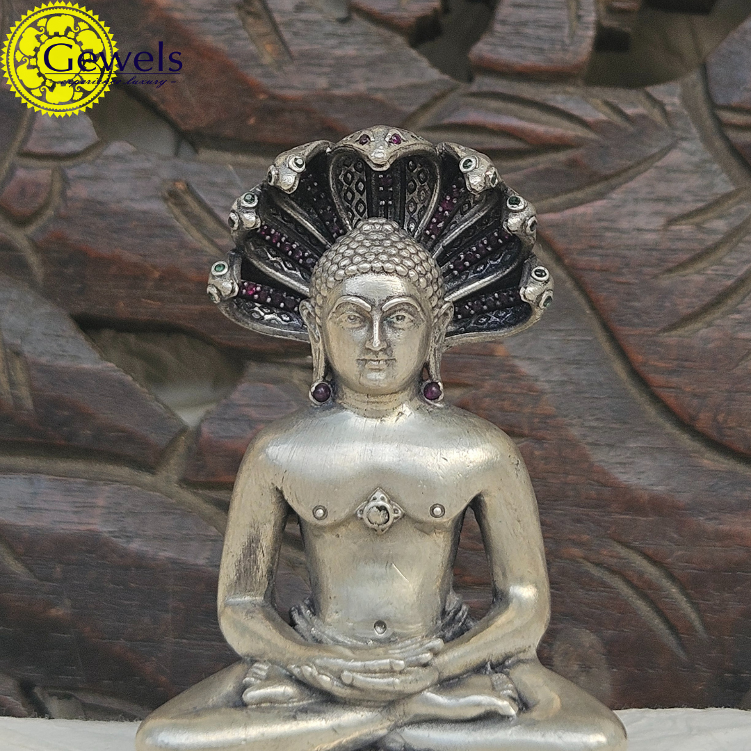 Gewels Lord Parshwanath Idol