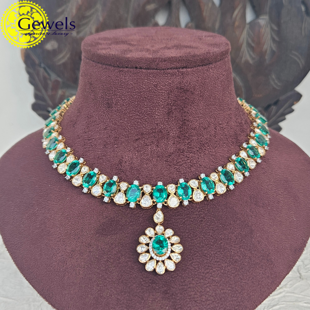 Gewels Smaragd Kanika Neck Set