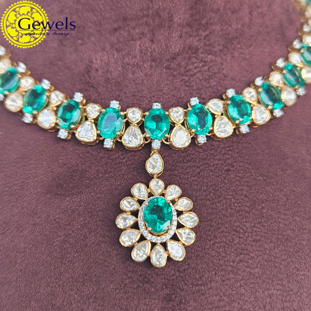 Gewels Smaragd Kanika Neck Set