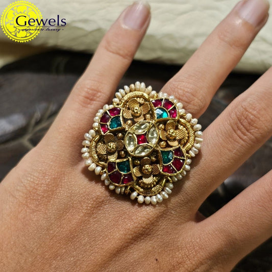 Gewels Aarunya Band Ring