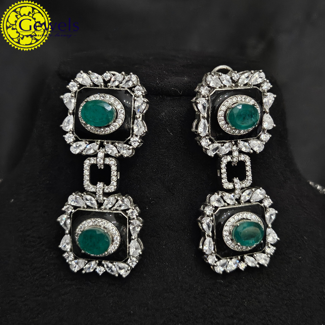 Gewels Diamond & Emerald Radiant Neclace Set