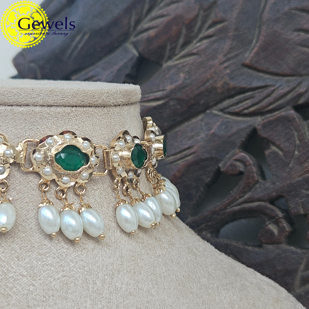 Gewels Lalitsaya Neck Set