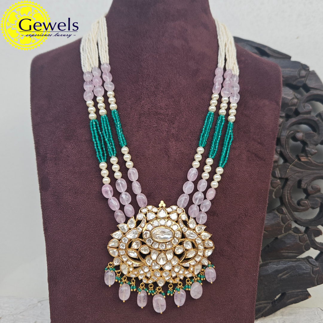 Gewels Pranavi Dastoor Necklace Set