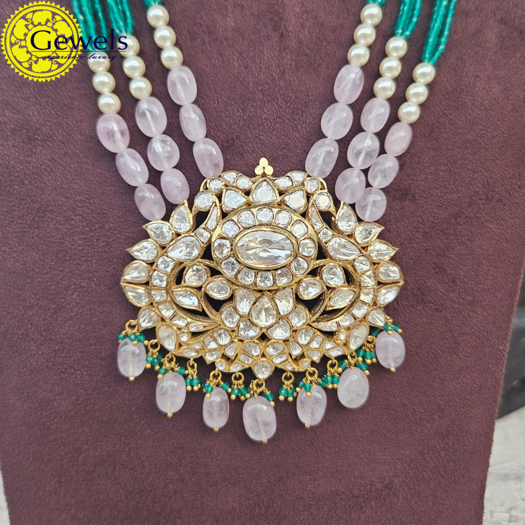 Gewels Pranavi Dastoor Necklace Set