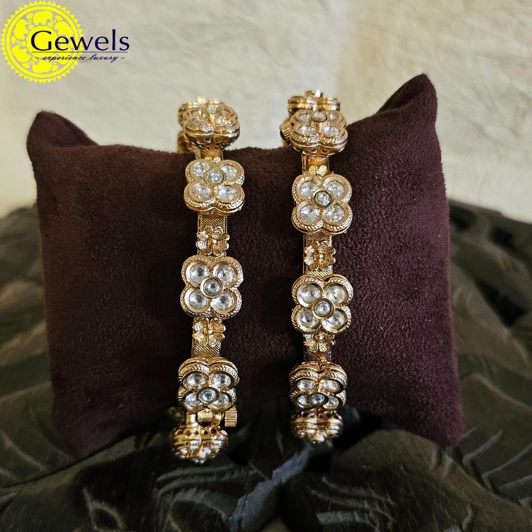 Gewels Polki Kundan Bangles