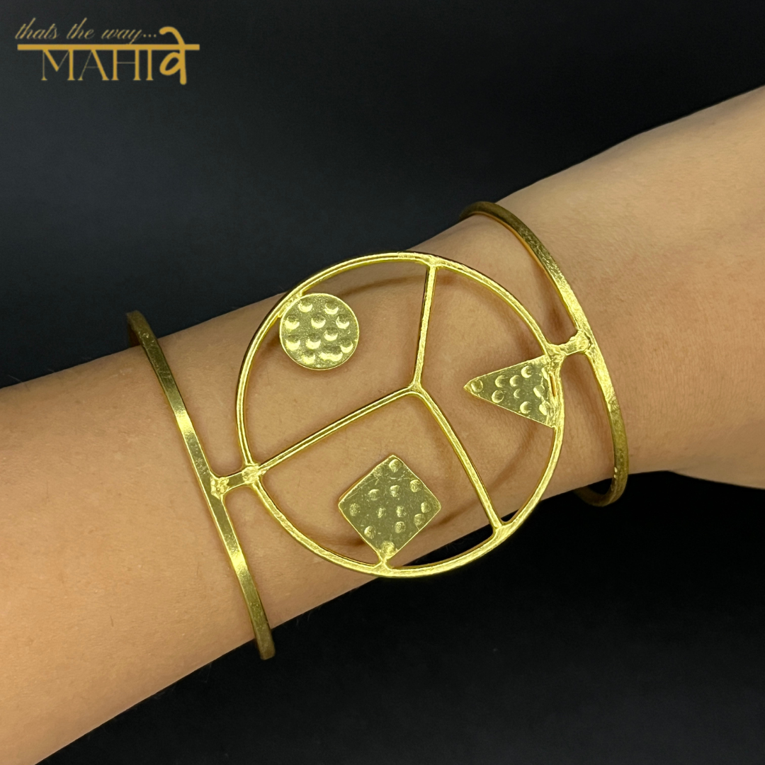 Gewels Trikona Shree Bangle