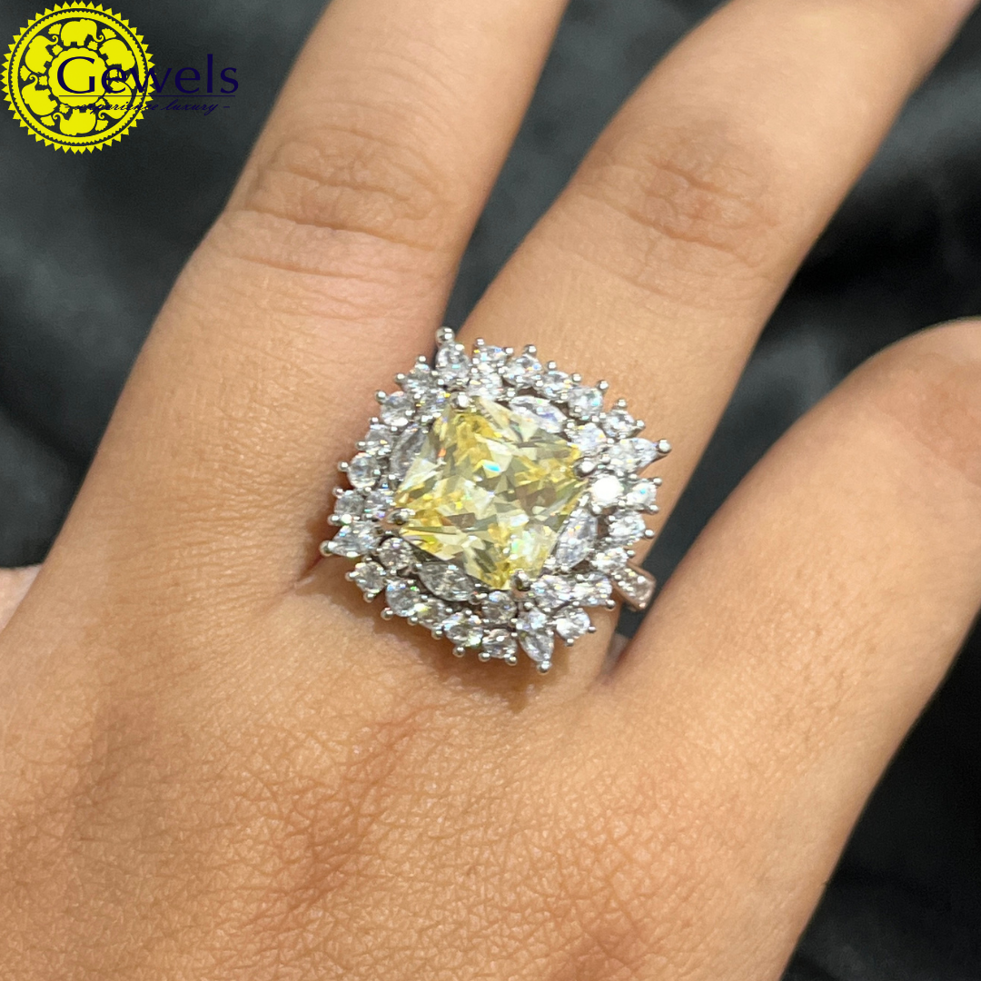 Gewels Radiant Cubic  Ring