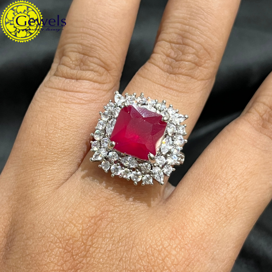 Gewels Radiant Cubic  Ring