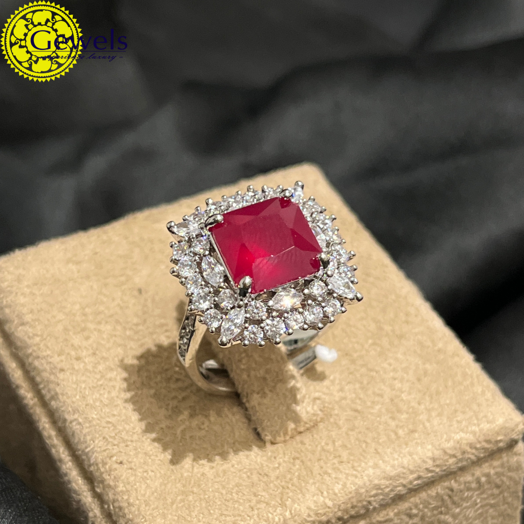 Gewels Radiant Cubic  Ring