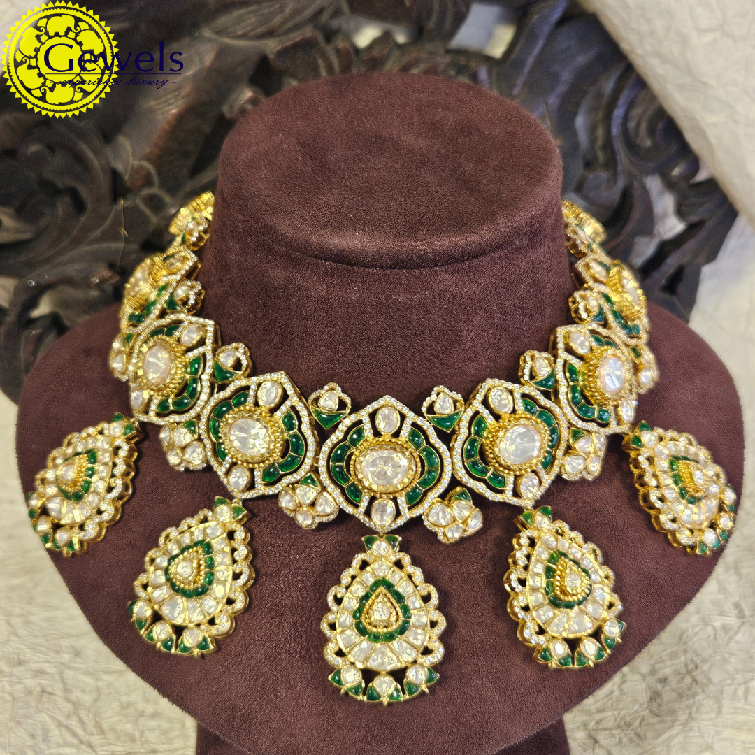 Gewels Soni Morpankh Necklace Set