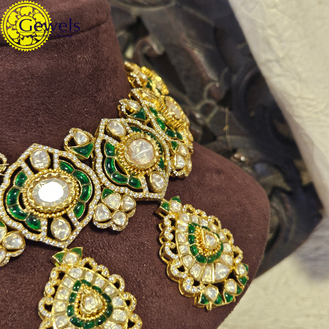 Gewels Soni Morpankh Necklace Set