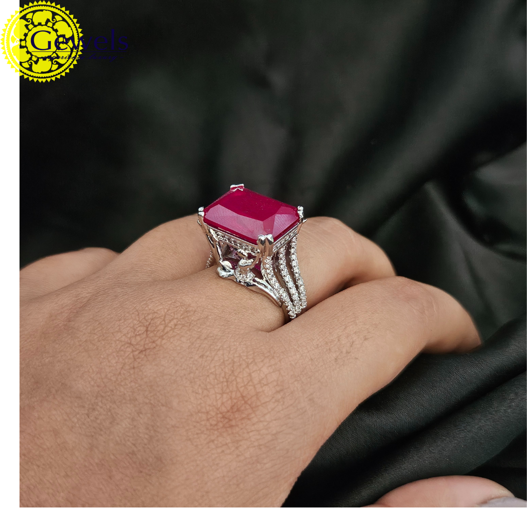 Gewels Manjiri Ratna Ring