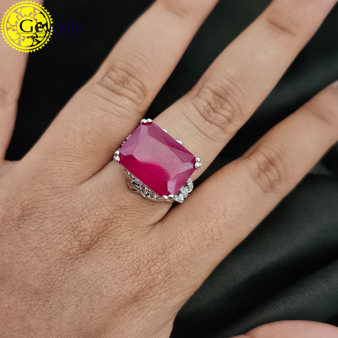 Gewels Manjiri Ratna Ring