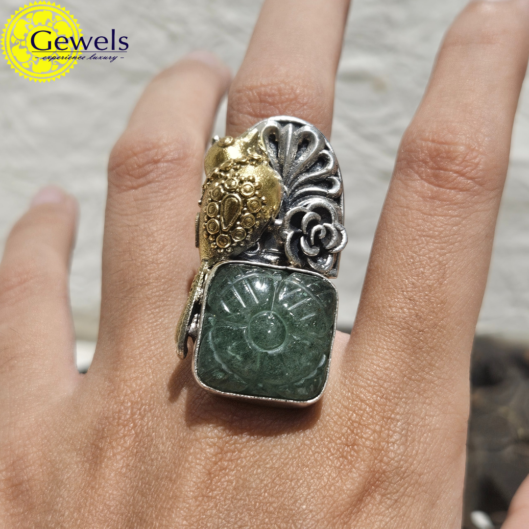Gewels Green Swan Ring