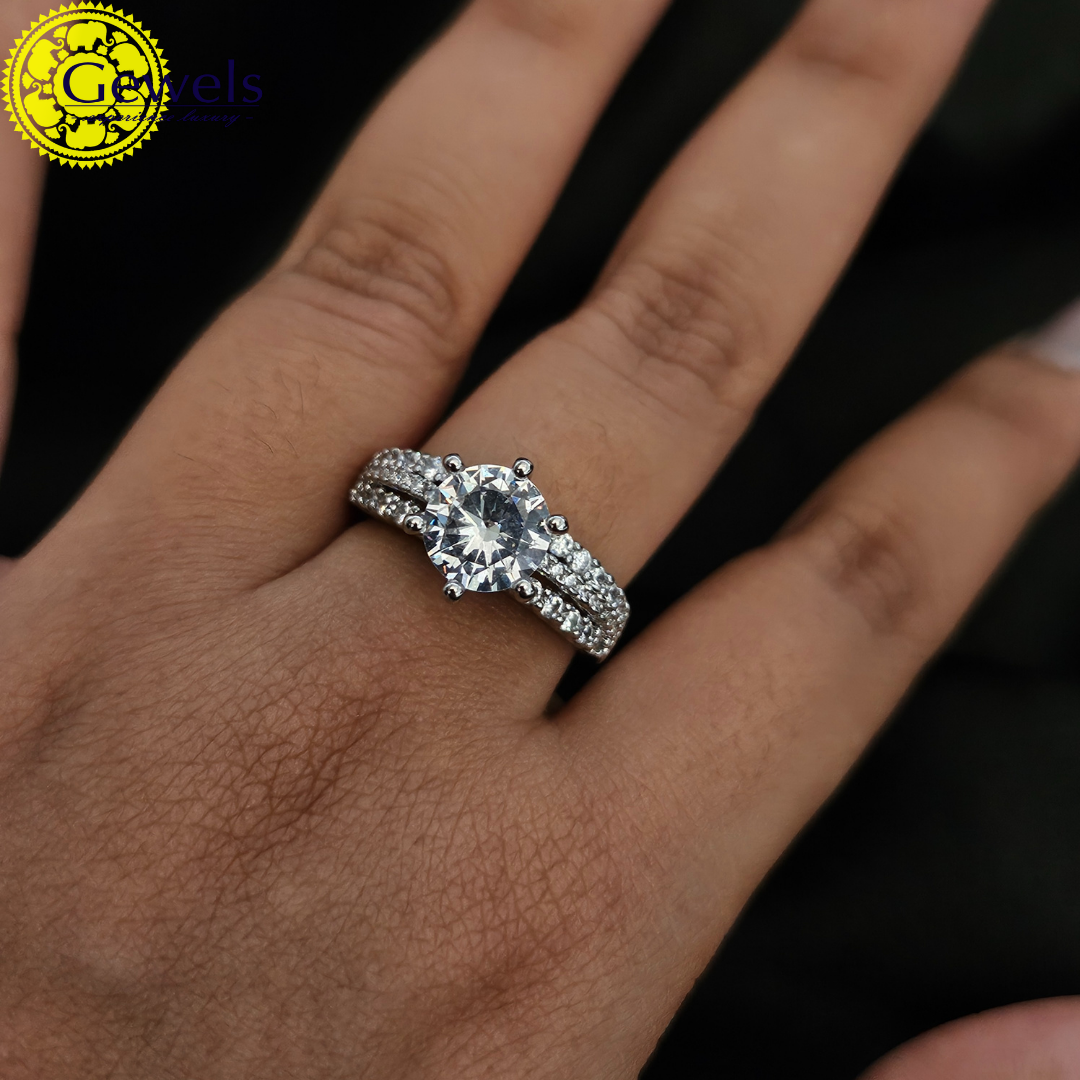 Gewels Anamika Vallaya  Ring