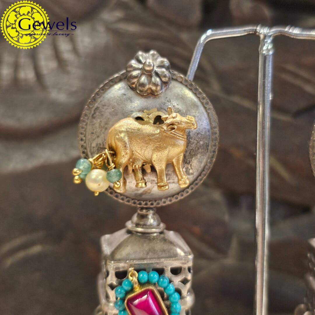 Gewels Tribua Valor Bull Earrings