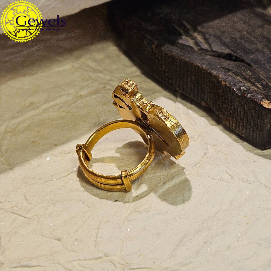 Gewels Mor Ruby Ring