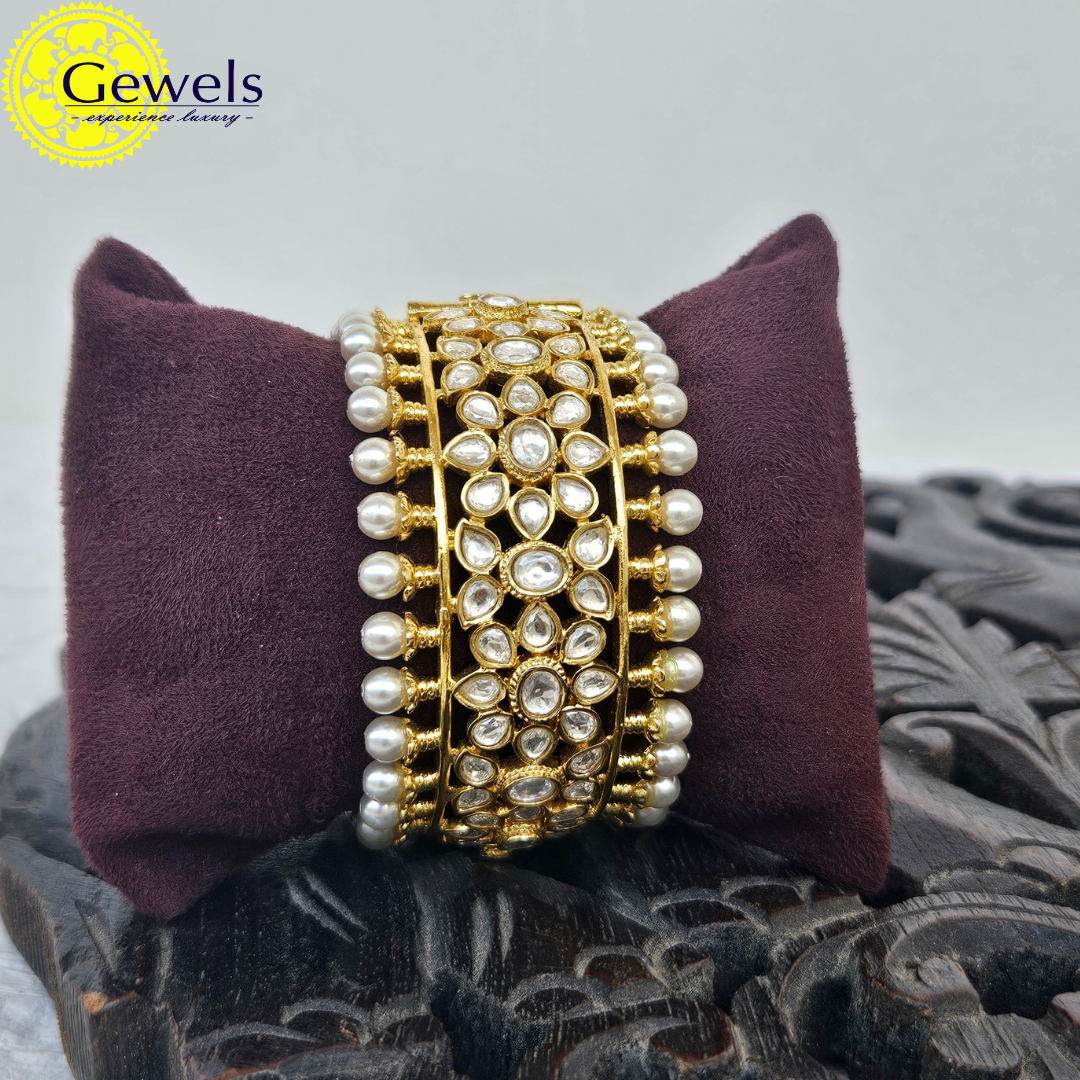 Gewels Anvi Beeds Bangle