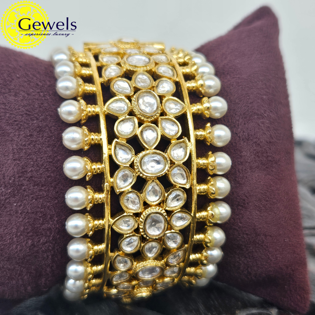 Gewels Anvi Beeds Bangle