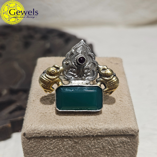 Gewels Hima Silver Ring