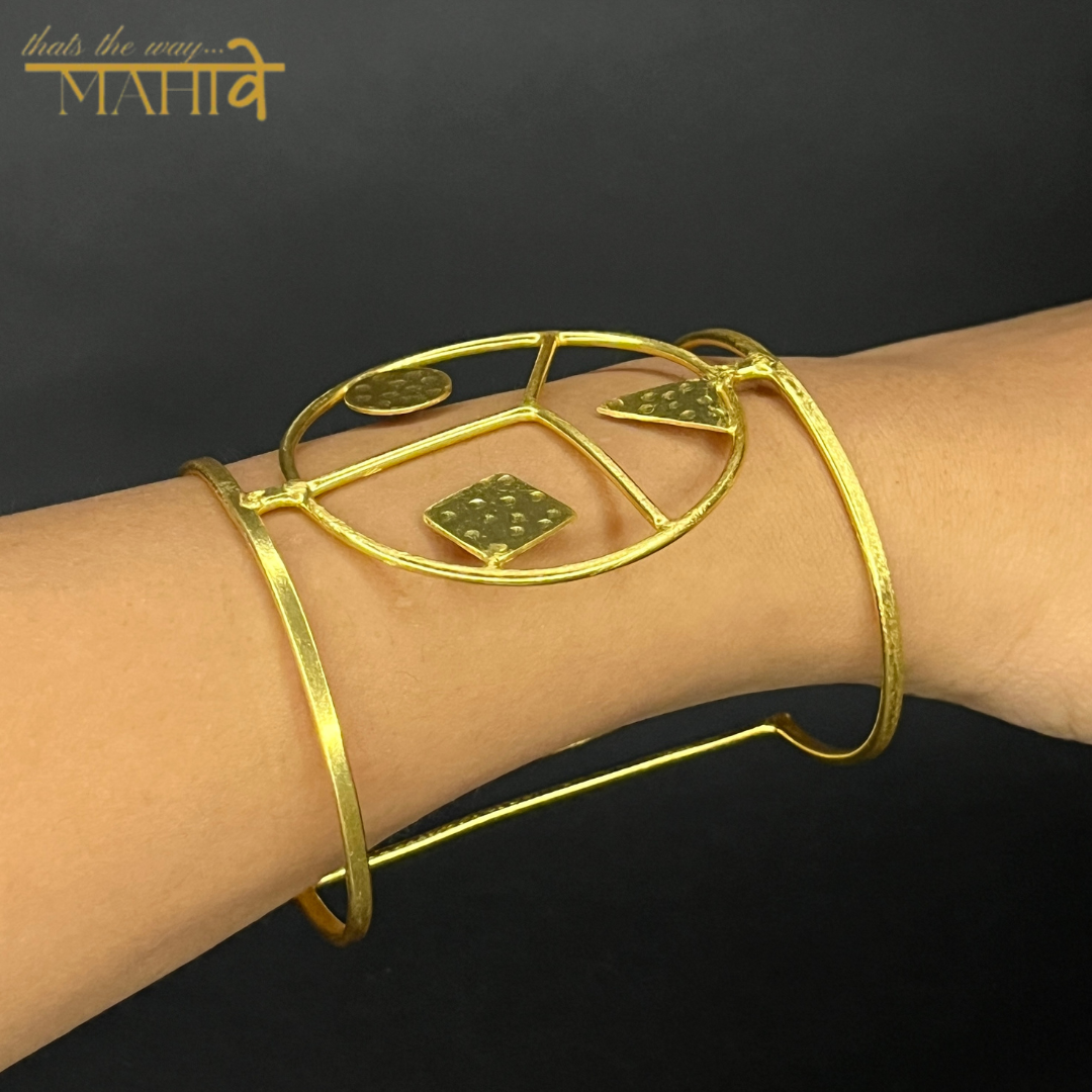 Gewels Trikona Shree Bangle
