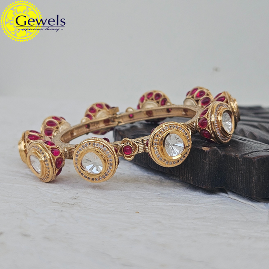 Gewels Red Uncut Bangle