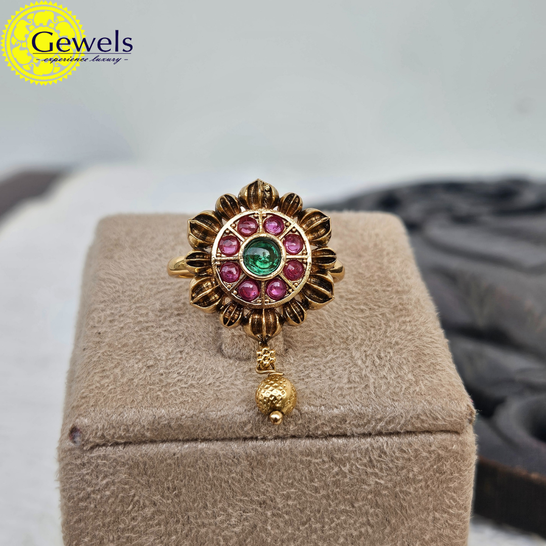 Gewels Zia Flower RIng