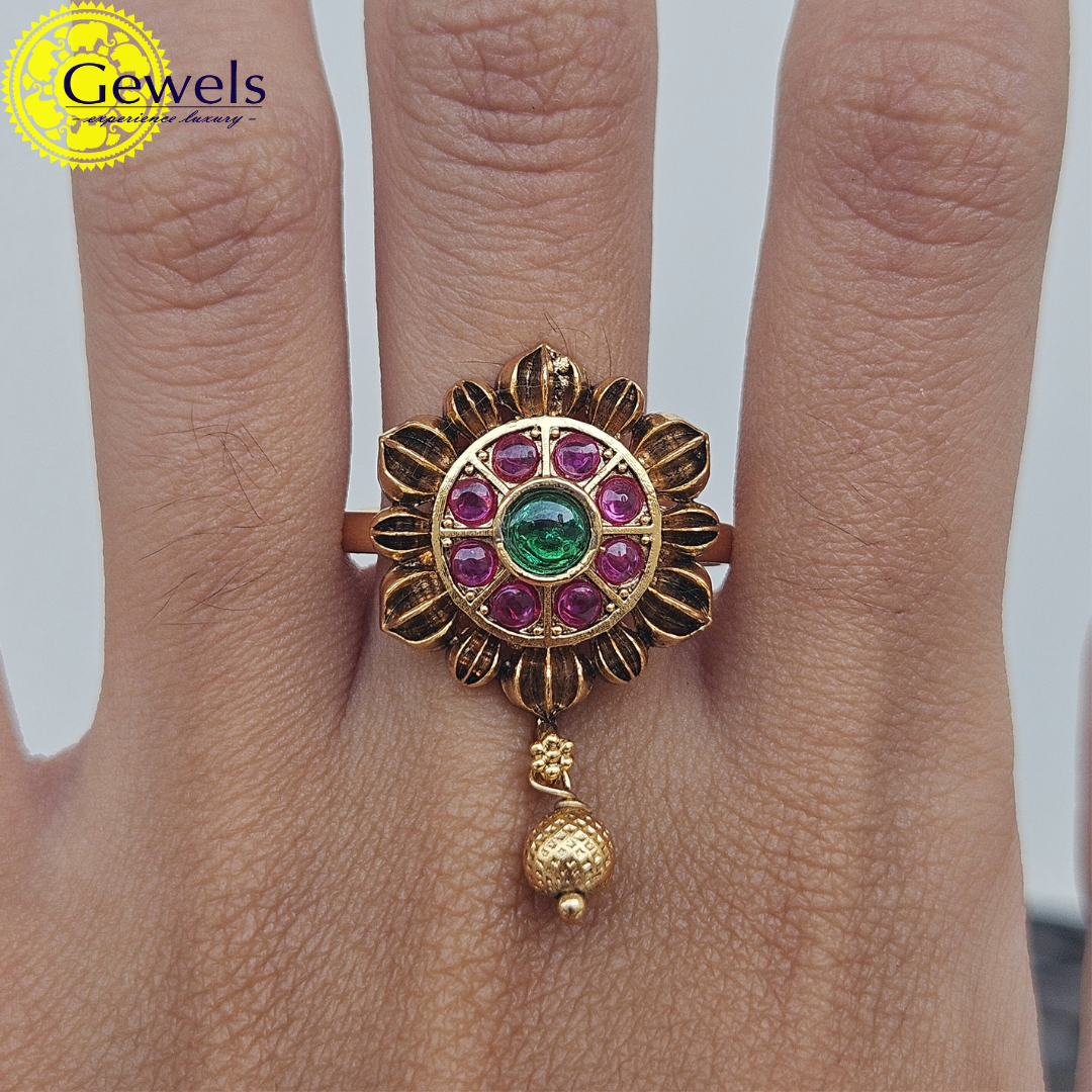 Gewels Zia Flower RIng