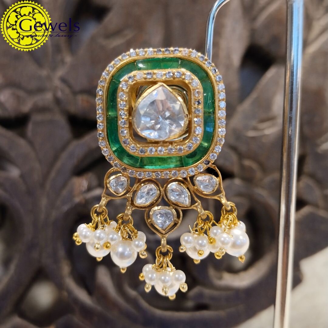 Gewels Sparkling Regalia Earrings