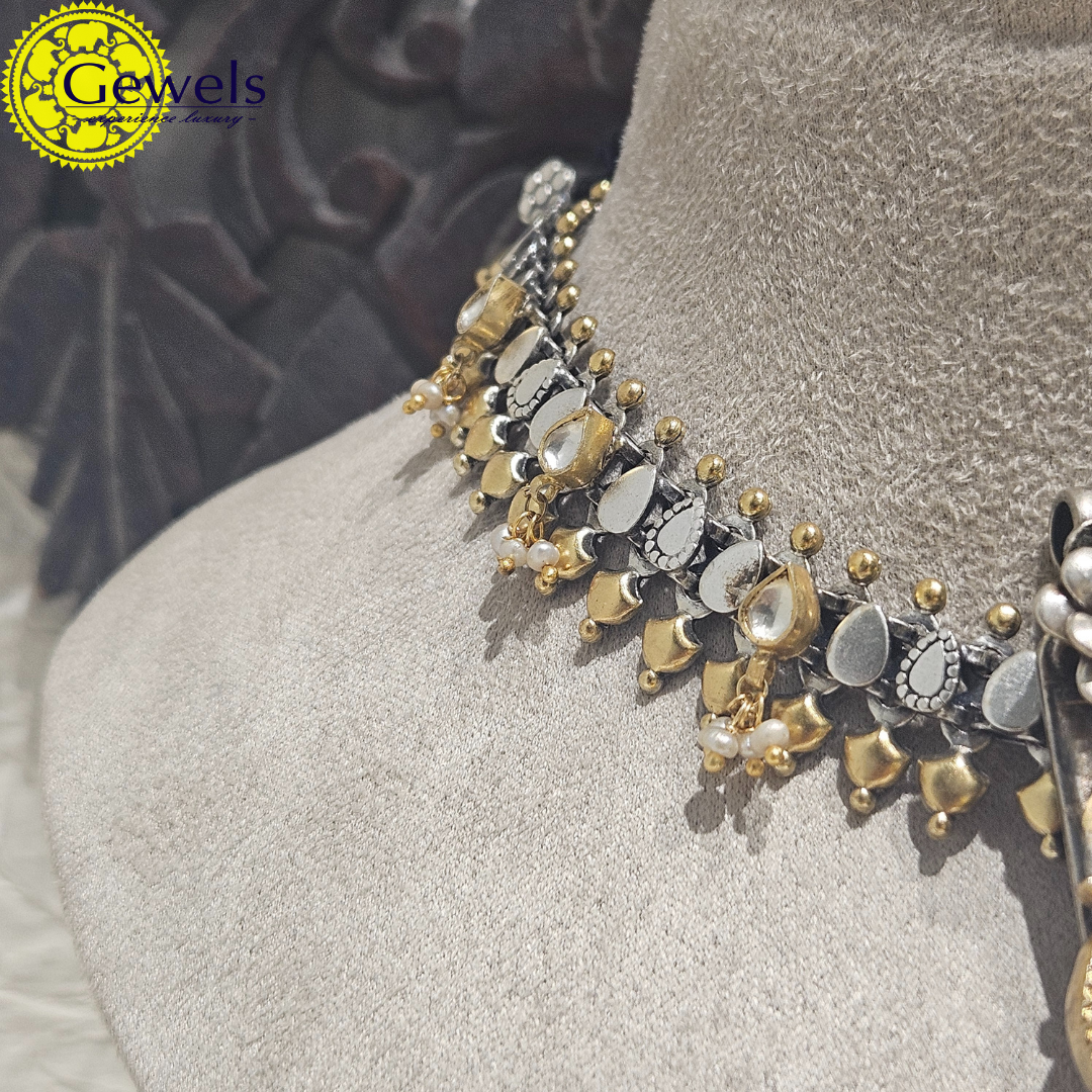 Gewels Palace Dahlia Necklace
