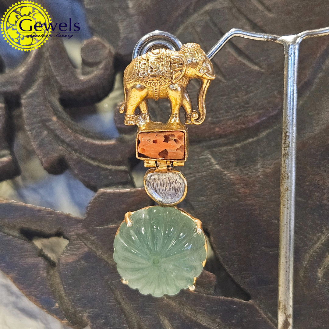 Gewels Kumbhi Panna Earrings