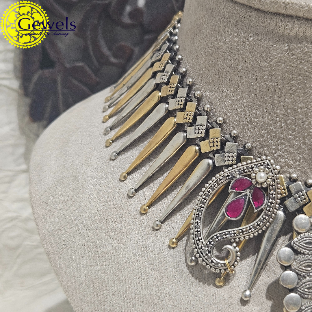 Gewels Shivka Neclace