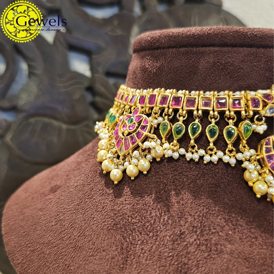 Gewels Anamika Ruby Choker