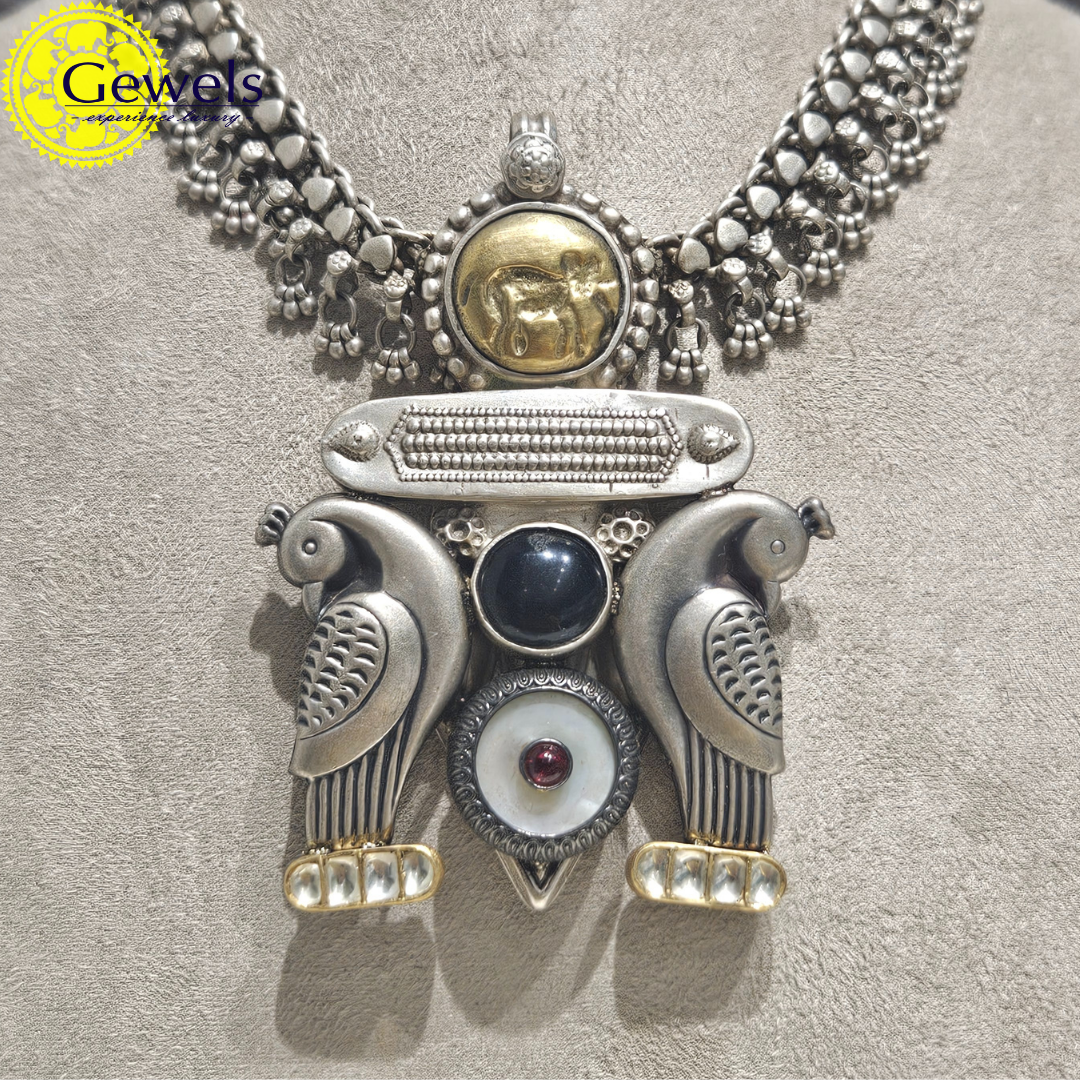Gewels Unnah Gazar Necklace
