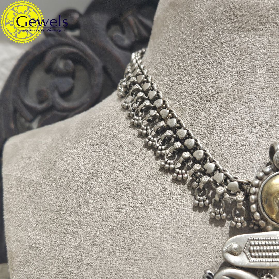 Gewels Unnah Gazar Necklace
