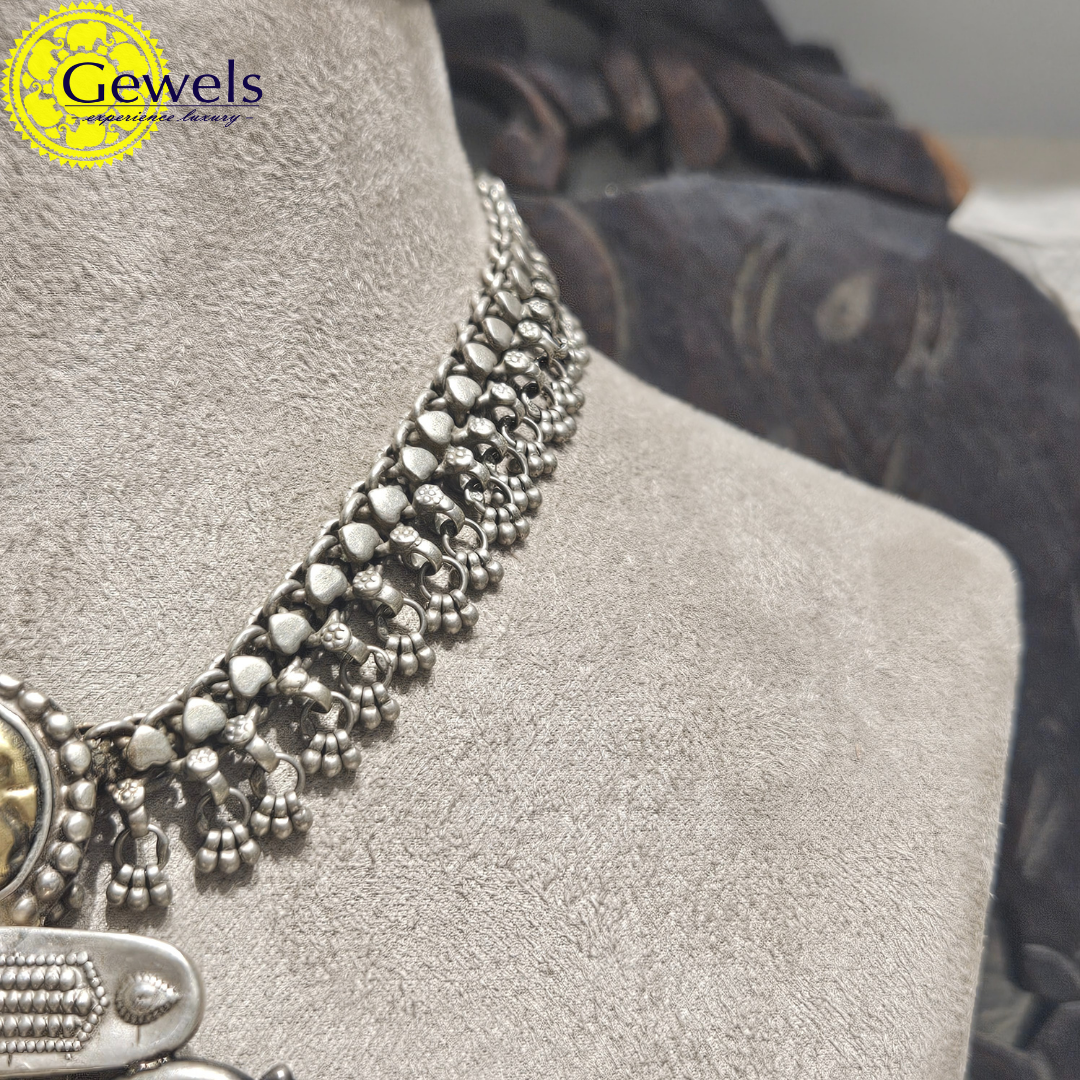 Gewels Unnah Gazar Necklace