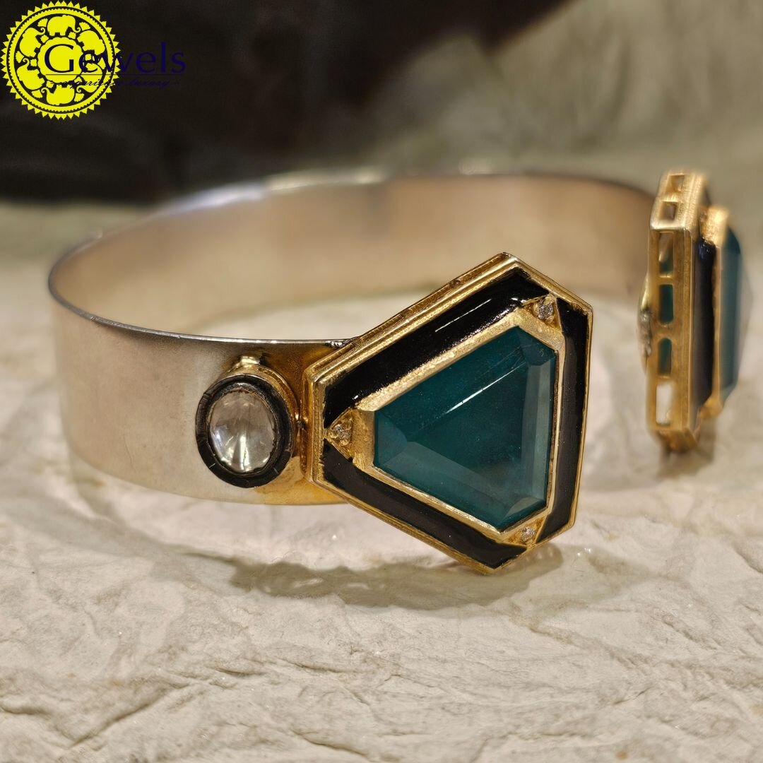 Gewels Nomad Charm Bracelet