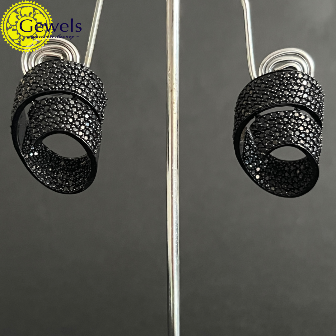 Gewels Kohl Bandh Earrings